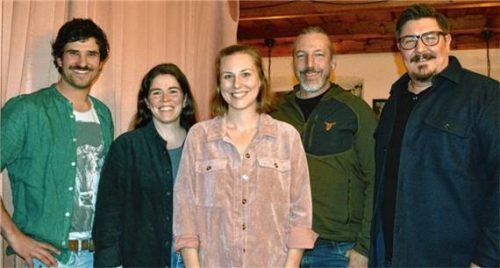 Das Team der UWG: (von links) Michael Hofer, Sarah Demmler, Christina Huber, Herbert Weber und Bastian Starflinger. Foto Eder