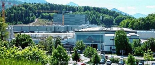 Der Antrag der Adelholzener Alpenquellen auf eine wasserrechtliche Erlaubnis sorgt in Bergen für fachliche Fragen. In der jüngsten Sitzung hat der Gemeinderat einstimmig beschlossen, einen externen Hydrogeologen zu beauftragen, der die Gemeinde bei ihrer Stellungnahme unterstützt. Foto Archiv Krammer