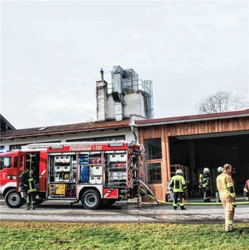Der Feuerwehreinsatz in einer Frasdorfer Schreinerei am gestrigen Donnerstag verlief glimpflich.Foto Reisner