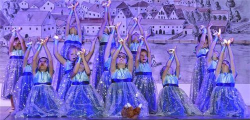 Die „Bambini“ mit „Eisland – Arendelle“.Fotos  Bachmaier