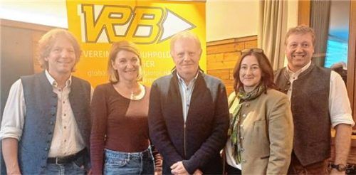 Die ersten fünf Kandidaten auf der Liste der Vereinigung Ruhpoldinger Bürger (VRB) sind (von links) Thomas Ringsgwandl, Gitti Linsmeier, Ludwig Böddecker, Maria Hipf und Hermann Hipf.Foto Giesen