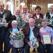 Mitglieder für Treue zum Rauchclub Pullach geehrt