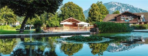 Die Gemeinde Ruhpolding beginnt ein Konzeptvergabeverfahren für die Kurparkhotel-Fläche, bei dem die Qualität der eingereichten Hotelkonzepte und eine nachhaltige, ortsbezogene Entwicklung im Mittelpunkt stehen. Foto Baumgartner