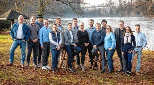 Die Kandidaten der Freien Wählergruppe Kirchensur. Foto Weinmann