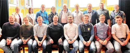 Die Kandidaten für den Gemeinderat: Sie wollen die Interessen Wildenwarts vertreten. Foto Hötzelsperger