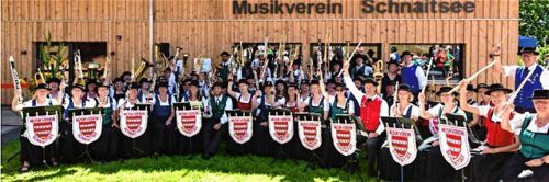 Die musikalische Umrahmung der Einweihungsfeier des Hauses der Musik in Schnaitsee hat natürlich die Musikkapelle des Musikvereins Schnaitsee übernommen. Foto Musikverein Schnaitsee