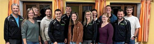 Die neue Führungsmannschaft des Schützenvereins Grünthal-Einharting.Foto re