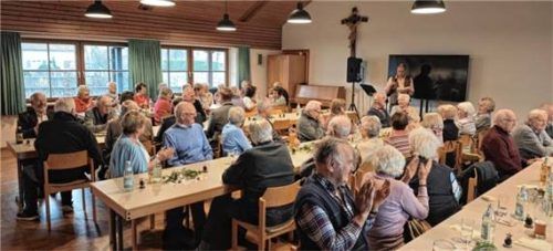 Die Senioren der Gemeinde verlebten einen besinnlichen und unterhaltsamen Nachmittag im Pfarrheim. Foto  Sutherland