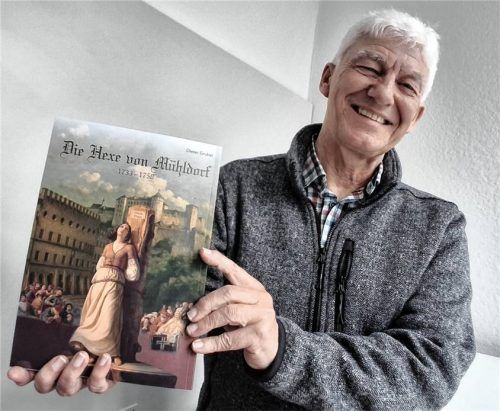 Ein interessantes und auch spannendes Nachschlagewerk ist Dieter Gruber gelungen. Auf 352 Seiten hat der ehemalige Rektor aus Neumarkt-St. Veit das Leben und Sterben der letzten Mühldorfer Hex‘, Maria Pauer, nachgezeichnet. Foto  Enzinger