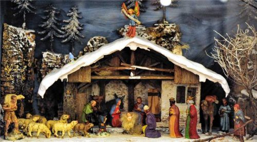 Eine Krippe im alpenländischen Stil im Museum für Brotkultur in Ulm. Foto dpa