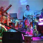 Weltumspannend und multiinstrumental