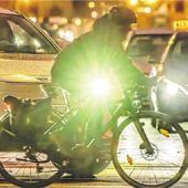 Auf dem Fahrrad fährt die Angst mit