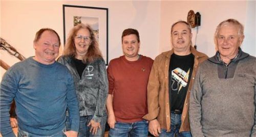 Gewählte Kandidaten der SPD Schleching: (von links) Michael Eisenberger, Waltraud Eisenberger, Siegfried Wimmer, Felix Laubhuber und Johann Kurz. Foto Wunderlich