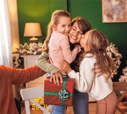 Glückliche Weihnachten: Da hilft es, die Erwartungen einfach ein bisschen runterzuschrauben.Foto Adobestock