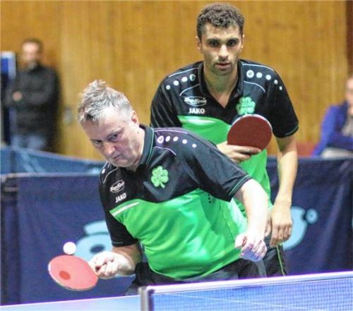 Günter Englmeier und Florian Ludwig, die auch im Einzel stark spielten, schafften in der Anfangsphase den wichtigen 1:1-Ausgleich.Foto Gerhard Erlich