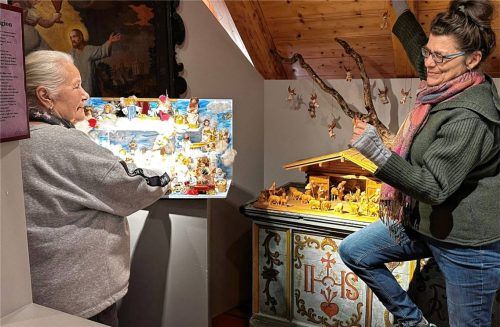 Haben die Ausstellung mit viel Herzblut zusammengestellt: Erika Pospischil (links) und Martina Glatt.Foto  re