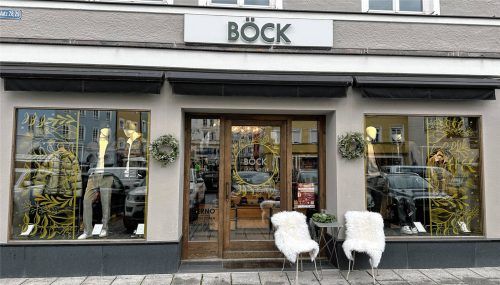 Hochwertige Männermode internationaler Marken gibt es bei BÖCK Men’s Clothing in Rosenheim in zentraler Lage am Ludwigsplatz 29. Fotos fxk