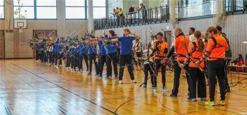 Höchste Konzentration und eine ruhige Hand sind beim Bogenschießen gefragt.Foto Stache