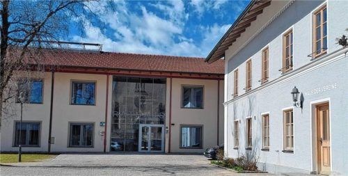 Im Rathaus Obing stand im Mittelpunkt der Gemeinderatssitzung die Verschönerung des Ortsbildes. Foto Künzner-Hingerl
