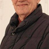 Ein Bildhauer sucht den Klang im Raum