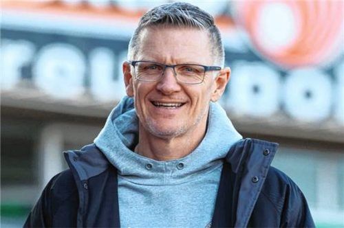 Karl-Heinz Fenk verabschiedet sich als Sportlicher Leiter des SV Wacker Burghausen.Foto mb.presse