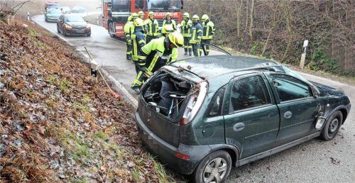 Kurz vor Kraiburg verlor eine junge Frau die Kontrolle über ihren Wagen und überschlug sich.Foto fib/MK