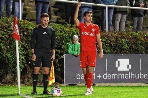 Maximilian Sammereier bleibt dem Fußball-Bayernligisten SV Erlbach erhalten.Foto Gabi ZUcker