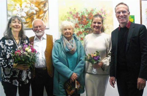 Nach der Eröffnung der Ausstellung: (von links) Elke Keiper, Horst Preibisch, seine Frau Gretl, Lydia Partsch und Bürgermeister Robert Pötzsch. Foto  Fischer