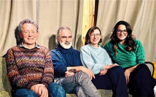 Neu im Vorstand sind Thomas Schropp, Friedel Patzak, Susanne Schmidt, Stefanie Kunzlmann (von links). Foto re