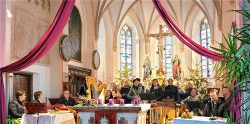 Sänger und Musikanten boten ein abwechslungsreiches Programm. Foto Reinthaler