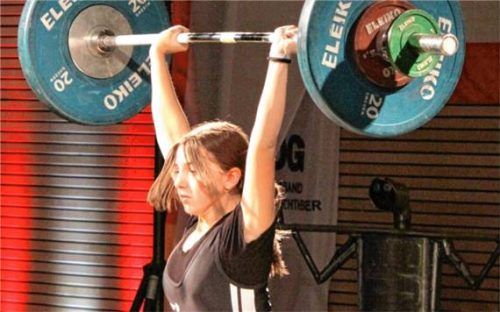 Sarah Molina-Becker wurde mit einer Bestleistung von 67 kg im Stoßen deutsche Meisterin.Foto TuS Raubling
