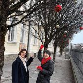Baumschmuck bleibt länger hängen