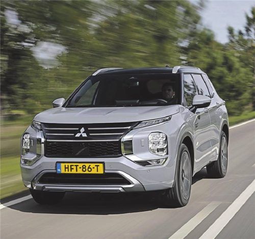 SUV der gehobenen Mittelklasse: Als Plug-in-Hybrid zeigt der Mitsubishi Outlander neue Seiten. Foto MITSUBISHI