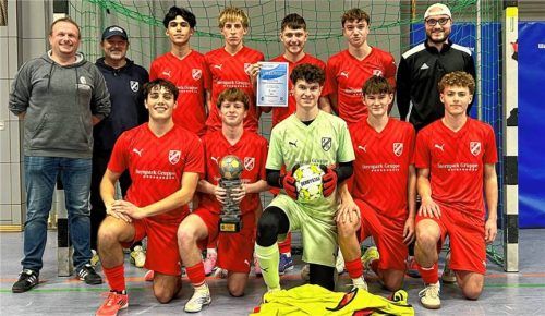 Unbezwingbar: Die JFG FC Holzland/Inn holte sich bei den A-Junioren den vierten Kreismeisterschafts-Erfolg hintereinander.Foto BFV