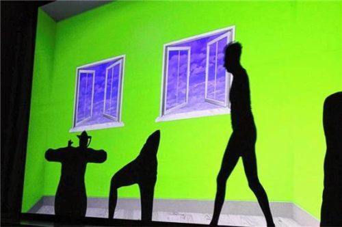 Unter dem Titel „Our World“ gastierte im Haus der Kultur das Ensemble „Die Mobilés“, bekannt unter dem Begriff Moving Shadows. Fotos  Huckemeyer