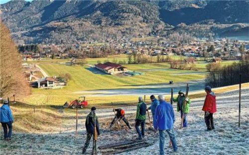 Viel Arbeit für die Ehrenamtlichen am Balsberglift. Foto Flug