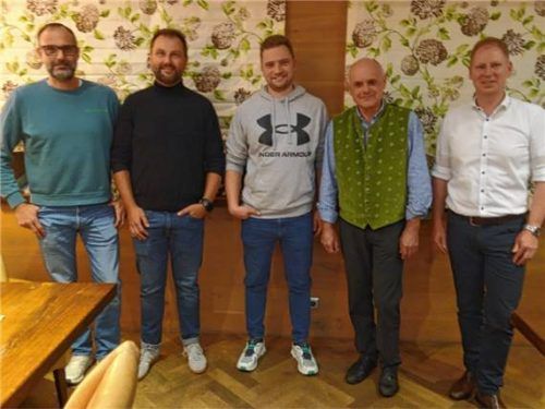 Von links: Stefan Kellerer, Alexander Dressel, Markus Strasser, Wast Stephan und Thomas Hofmann. Foto adersberger