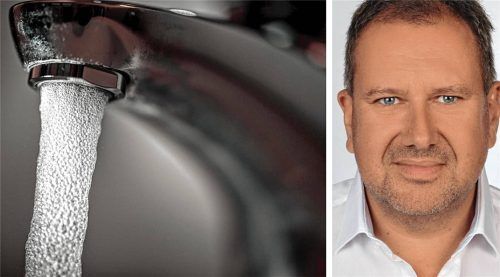Werkleiter Stefan Barber spricht über die Entwicklung der Strom- und Wasserpreise in Bad Aibling. Foto dpa/Barber