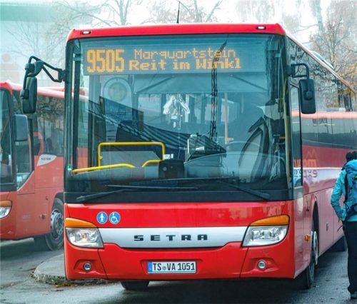 Wie hält man Gäste länger in Prien? Indem man ihnen interessante Ziele auswärts anbietet. Deswegen gibt es zum Jahreswechsel Änderungen bei der Priener Gästekarte. Foto berger