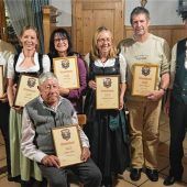 Hans Hellauer für stolze 70 Jahre im Verein geehrt