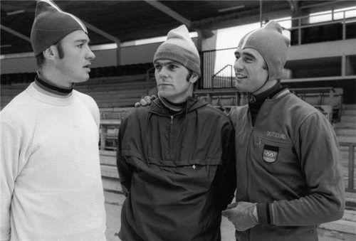 41. Platz: Herbert Höfl (Mitte), hier als Bundestrainer im Eisschnelllauf.Foto Imago Images
