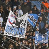 Blau-Roter Zoff im Fan-Zug