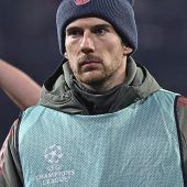Goretzka vor dem Absprung