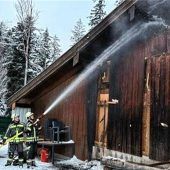 In Bernau brennt eine Lagerhalle