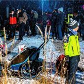 Feuerwehrfest am nächtlichen Flossinger Weiher
