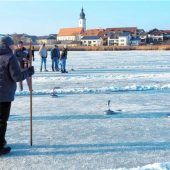 Eiselfinger Eisstockschützen zurück auf dem See