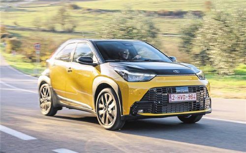 Ab sofort mit Hybrid: Der überarbeitete Toyota Aygo X kombiniert einen Benzin- und einen Elektromotor zu einer Systemleistung von 116 PS. Foto JAYSON FONG/TOYOTA