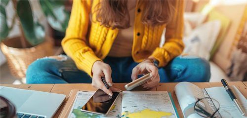 Abstimmung mit Kollegen, Resturlaub und Brückentage: Was müssen Arbeitnehmer bei ihrer Planung beachten?