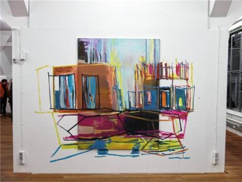 Auf Wunsch des Kunstvereins hat Elke Zauner ihre Motive an den Wänden in der Kunstmühle weitergeführt – dadurch eröffnen sich bei intensiver Betrachtung zusätzliche Perspektiven. Foto Friedrich