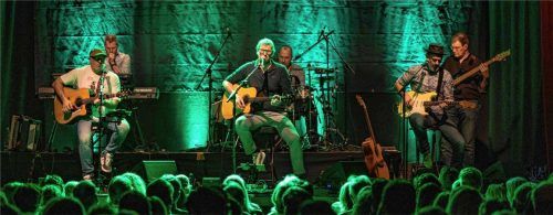 Authentisch und humorvoll präsentierten (von links) Peter Schuster, Mathias Rasch und Chris Huber Ohrwürmer wie „Irgendwann bleib i dann dort“. Foto kewitsch